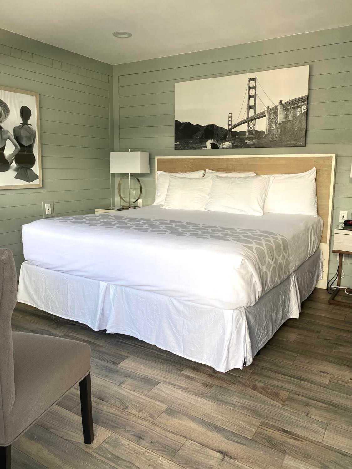 Guest room with a king bed