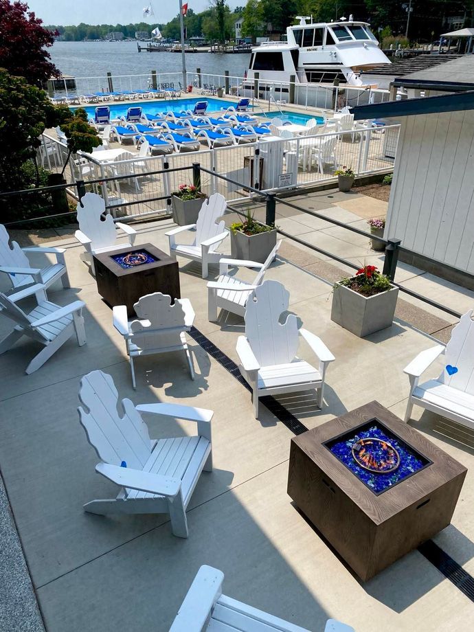 Ship-n-Shore outdoor seating overlooking the pool and river